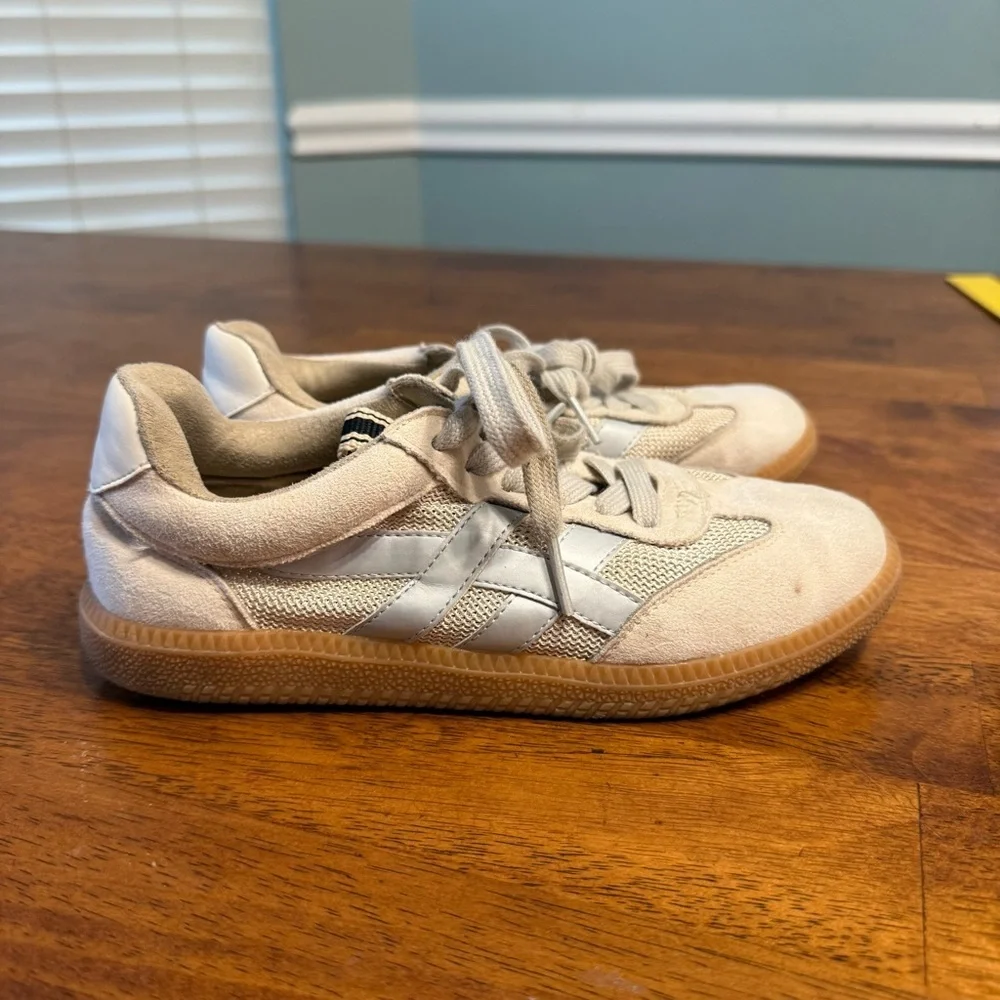 ShuShop Sasha Mini Beige Kids' Sneakers in Cream and Silver size 2